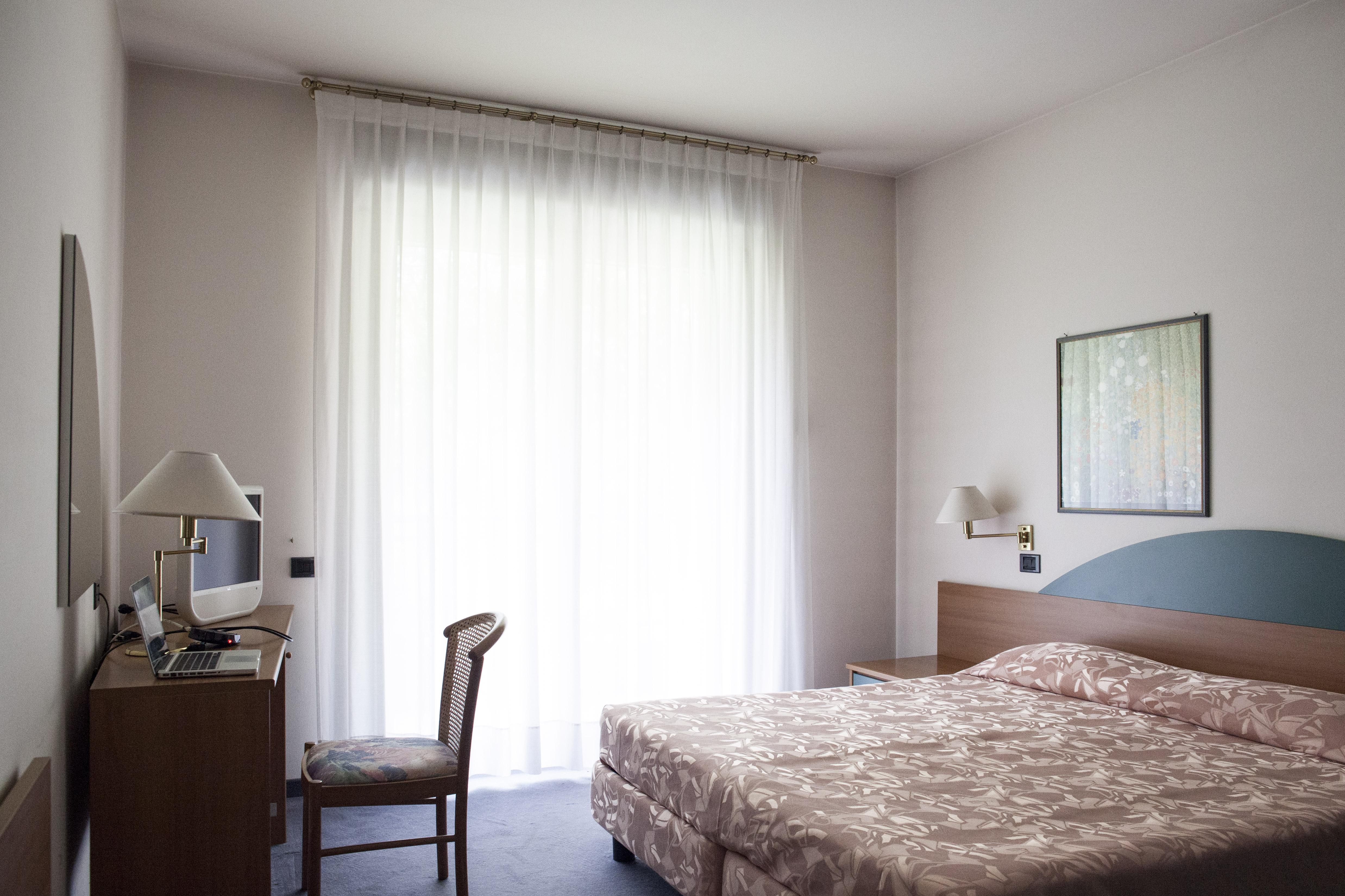 Roero Park Hotel Sommariva Perno Eksteriør billede