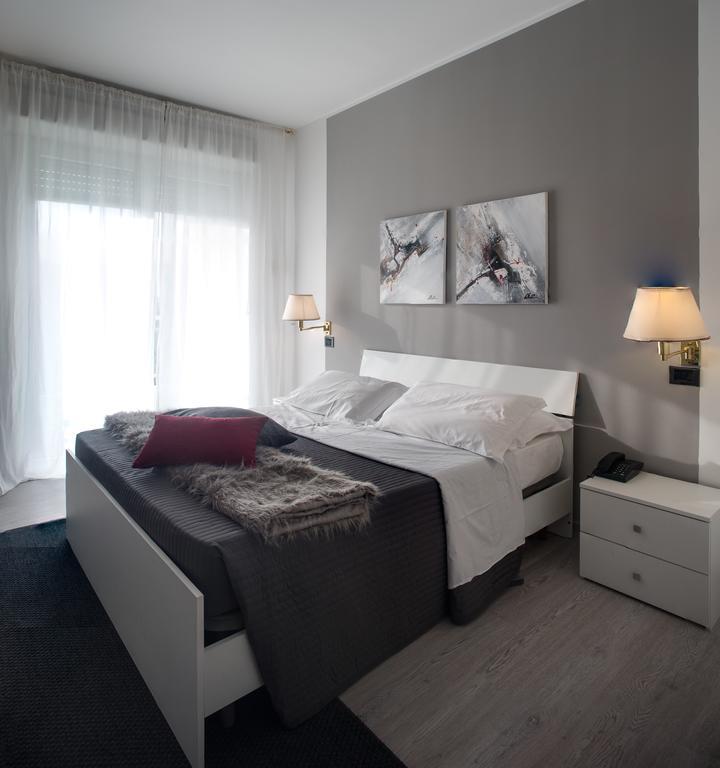 Roero Park Hotel Sommariva Perno Eksteriør billede