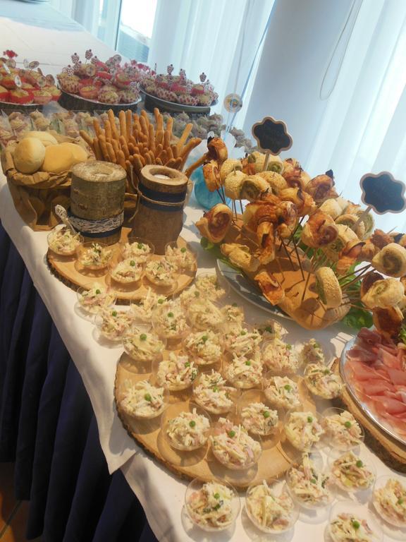 Roero Park Hotel Sommariva Perno Eksteriør billede