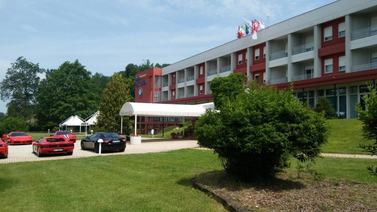 Roero Park Hotel Sommariva Perno Eksteriør billede