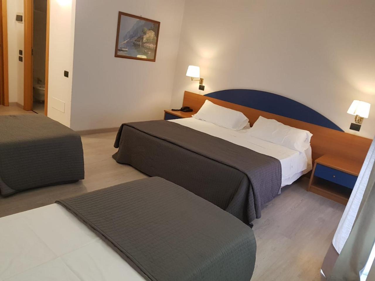 Roero Park Hotel Sommariva Perno Eksteriør billede
